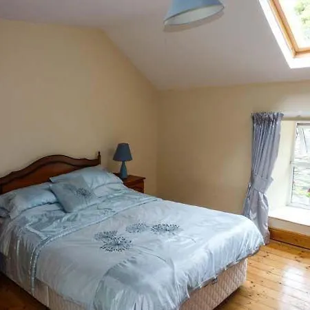 Fane Farmhouse Dundalk Feriehus *